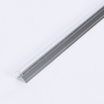 Moldura de Esquina Metálica UV